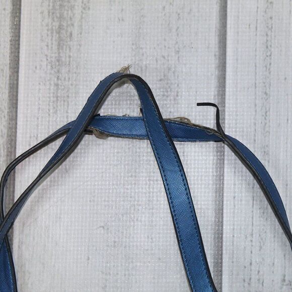 Damsel in Defense Women’s Heidi Way Two Tone Blue Concealed Carry Handbag - Picture 2 of 10